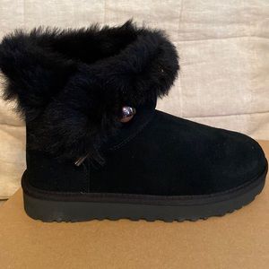 NIB UGG boots